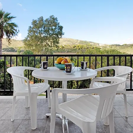 Dolphin Sea View 11 *