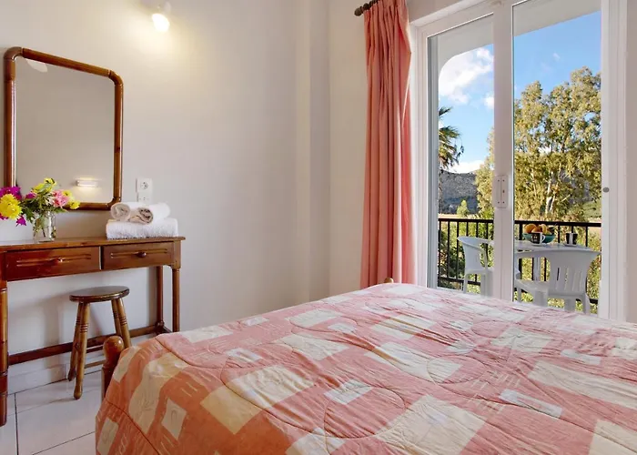 Dolphin Sea View 11 *